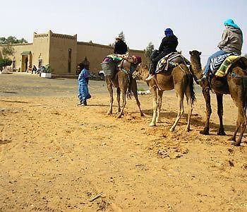 Les Pyramides Hotel Merzouga Exteriör bild