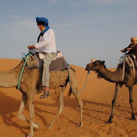 Les Pyramides Hotel Merzouga Exteriör bild