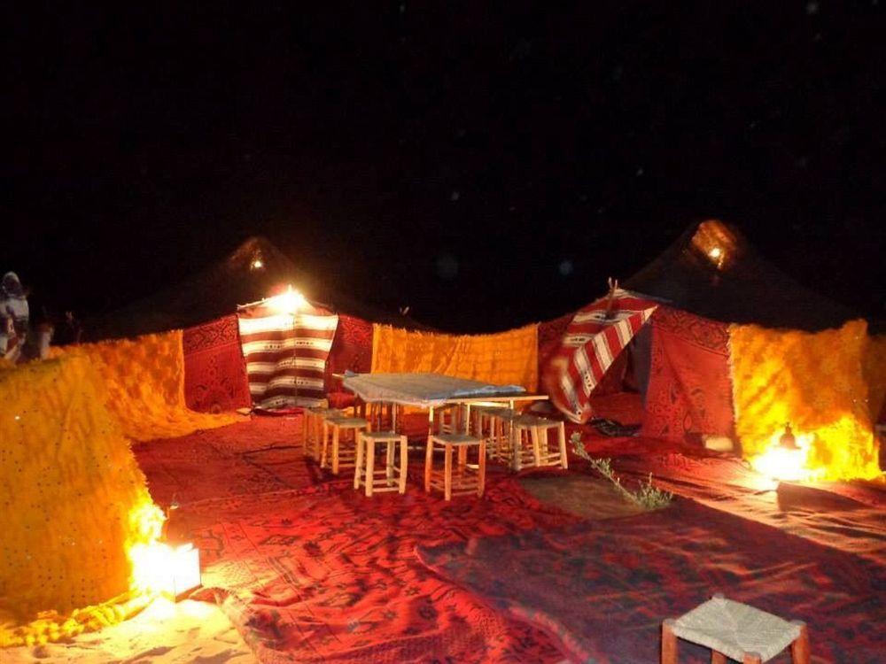 Les Pyramides Hotel Merzouga Exteriör bild
