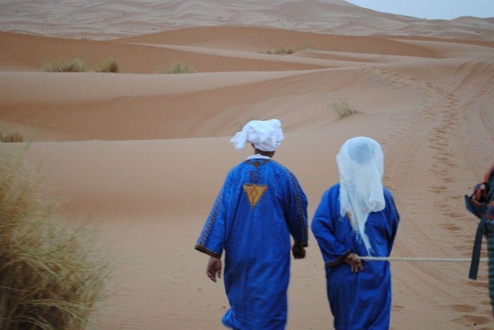Les Pyramides Hotel Merzouga Exteriör bild