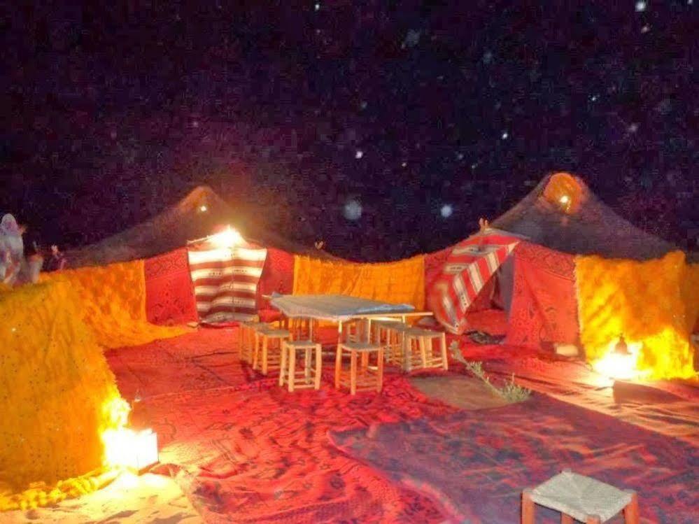 Les Pyramides Hotel Merzouga Exteriör bild
