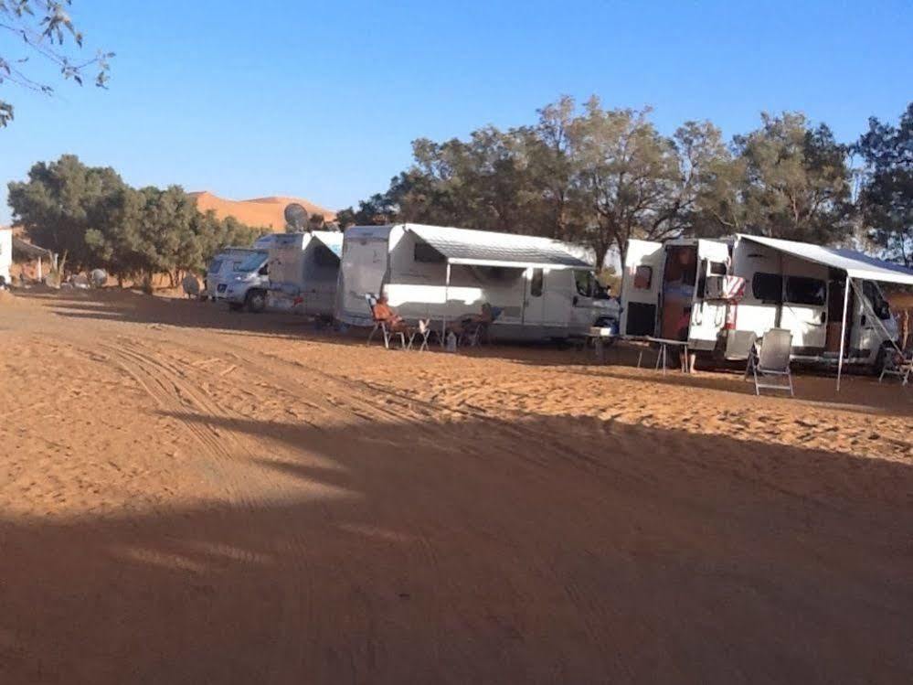 Les Pyramides Hotel Merzouga Exteriör bild